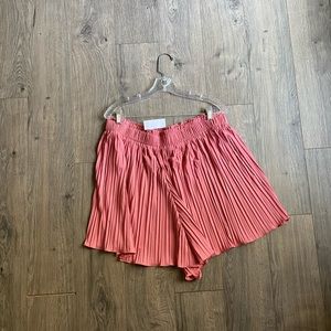 Loft Pleated Shorts